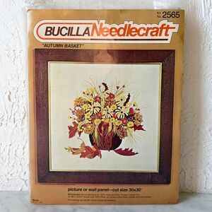 Vintage Bucilla Needlecraft Autumn Basket Crewel Kit #2565 Linen 30" x 30"